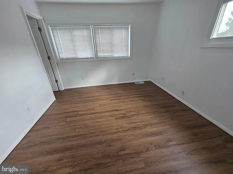513 W Butler Ave — Photo 16