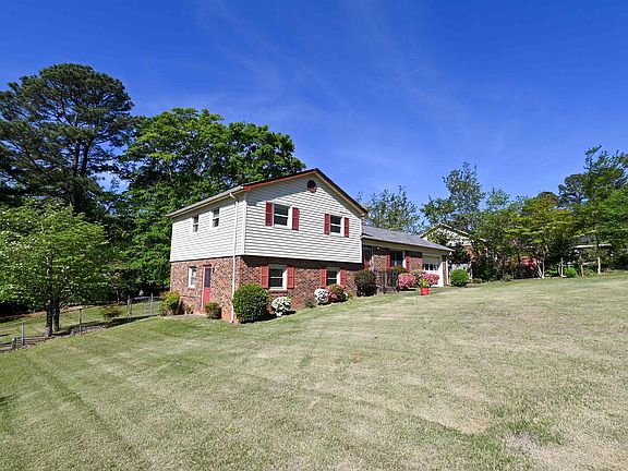 5th image of 204 York Dr