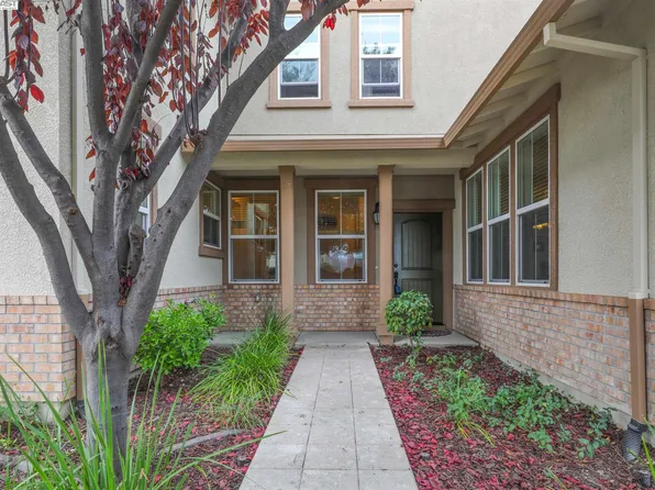 2601 Northern Cross Rd, Hayward, CA 94545