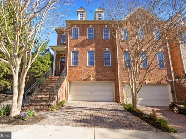 3029 Fallswood Glen Ct, Falls Church, VA 22044