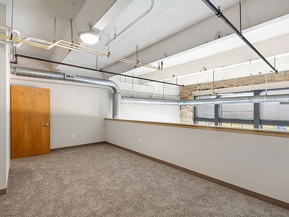 4th image of 901 W Winnebago St #1-203