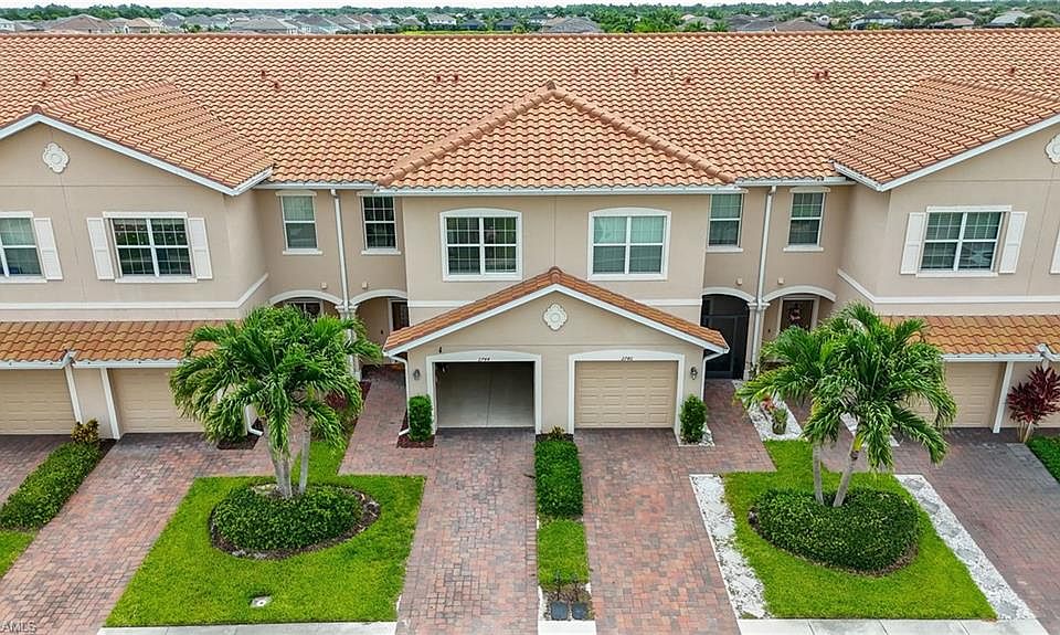 1st image of 2744 Blossom WAY