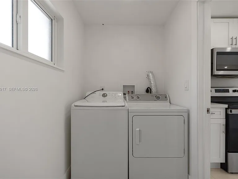 10501 SW 53rd St — Photo 12