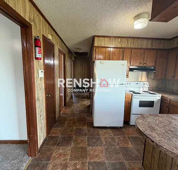 584 Lark St — Photo 15