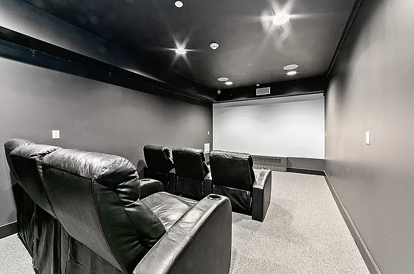 Rented by Bushburg | media 53