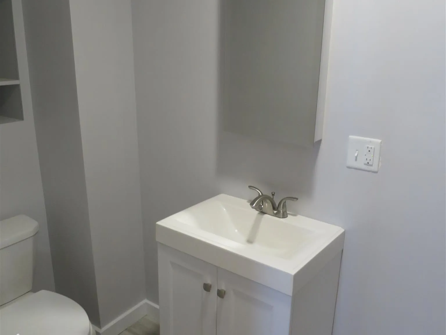 2 bed, 900 sqft, $3,100 — Photo 4