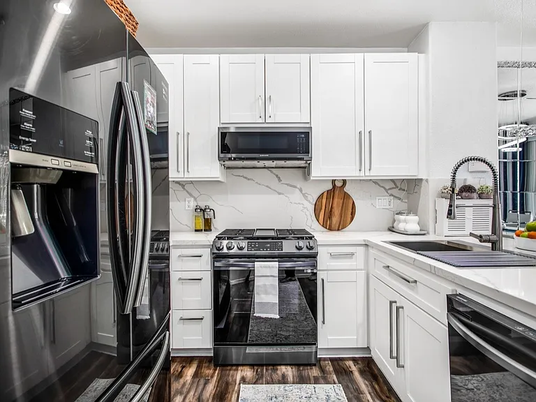 1633 Paseo Aurora — Photo 35