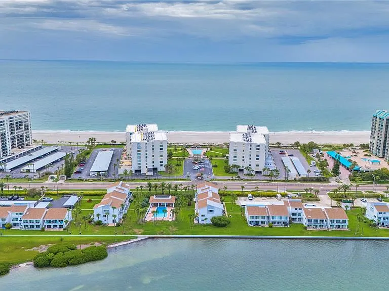 Gulf Blvd — Photo 2