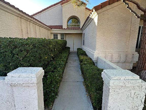 3rd image of 41 Chesney Dr