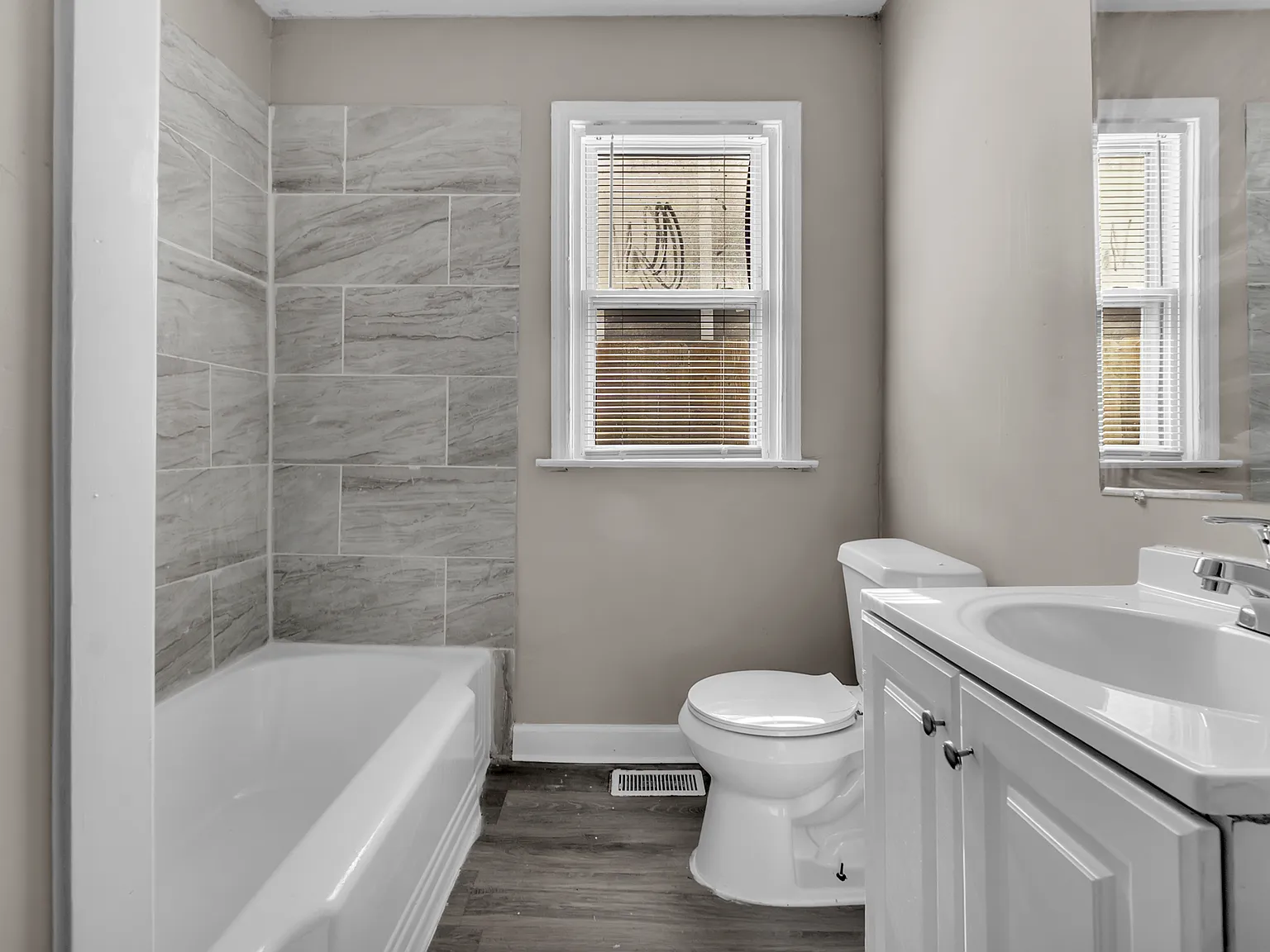 3 bed, 1267 sqft, $1,375 — Photo 3