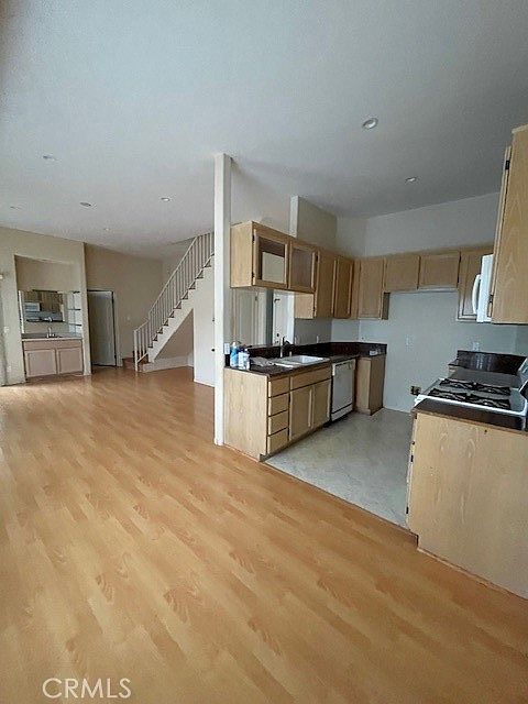 1st image of 4809 Kester Ave