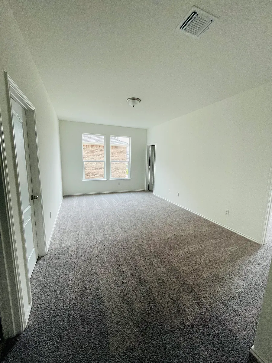 Building Photo - 1617 Stinnett Ln