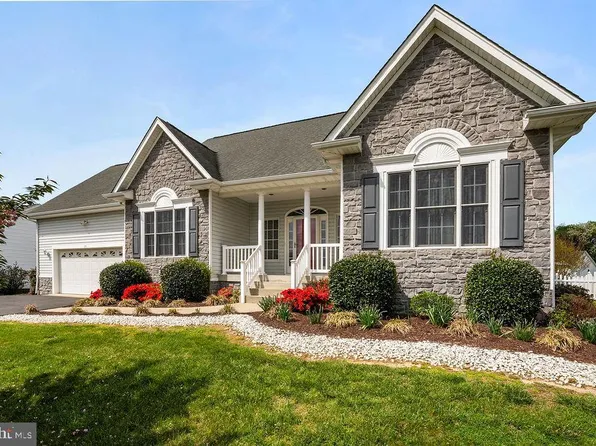 172 Meadow Ln, Bowling Green, VA 22427