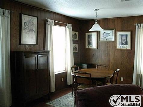 4th image of 555 Johnson Dr