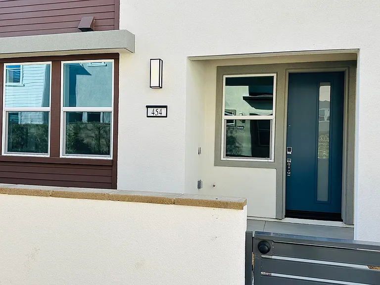 454 Lobata — Photo 22