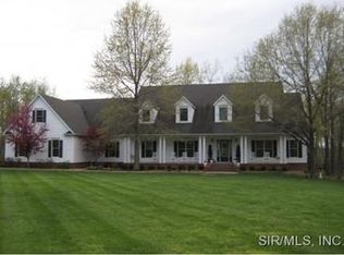 7230 Alhambra Rd, Alhambra, IL 62001