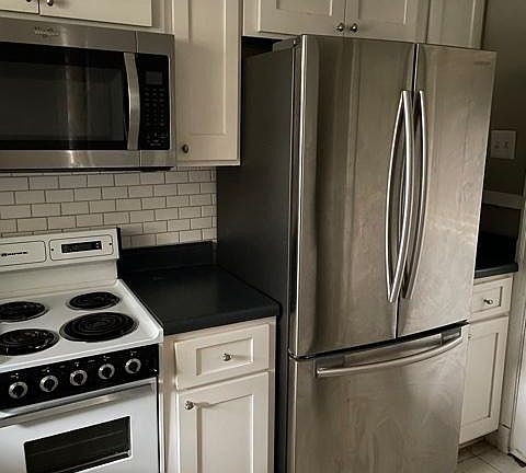 5th image of 468 Sevier St