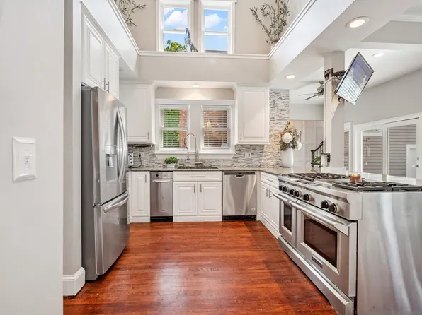 575 Monson Rd, Wilbraham, MA 01095
