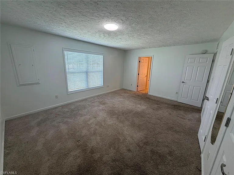 250 Leawood Cir — Photo 21