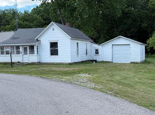5487 S High St, Winamac, IN 46996