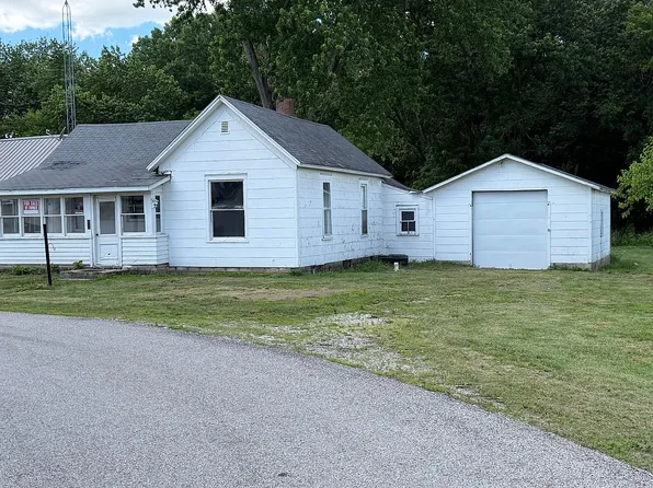 5487 S High St, Winamac, IN 46996