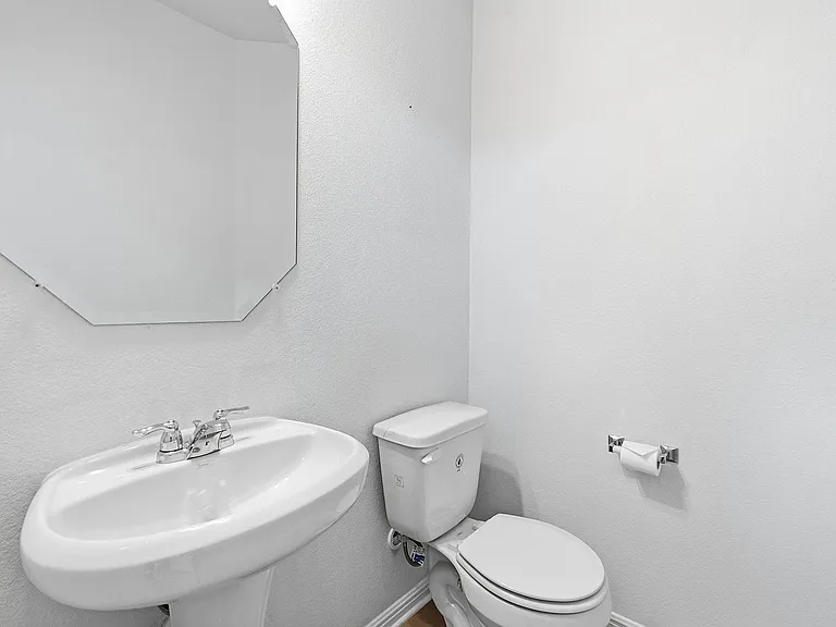 10221 Forest Grove Dr — Photo 12