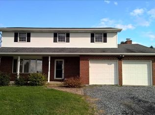 2157 Kecks Rd, Fogelsville, PA 18051
