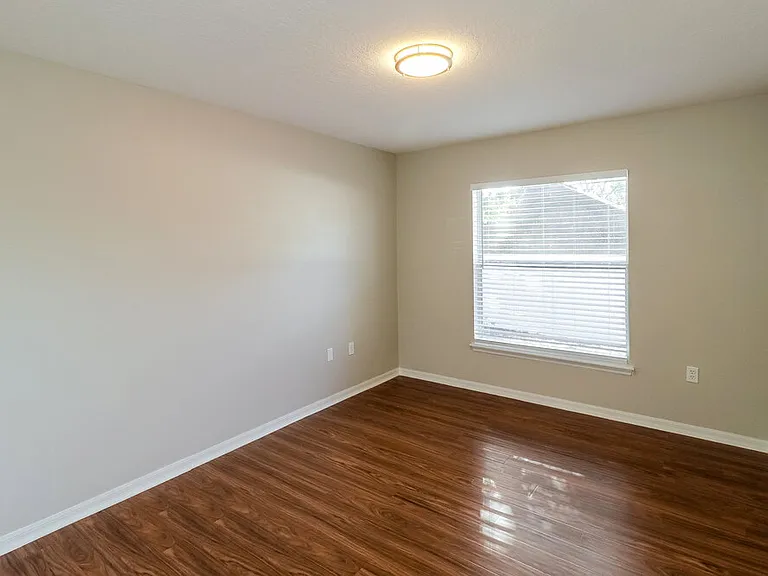 426 Disston Ave — Photo 11