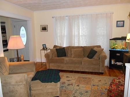 4th image of 28 Greenough St #28