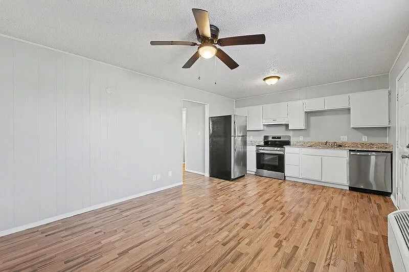 2 bed, 1.0 bath, 720 sqft, $775 — Photo 4