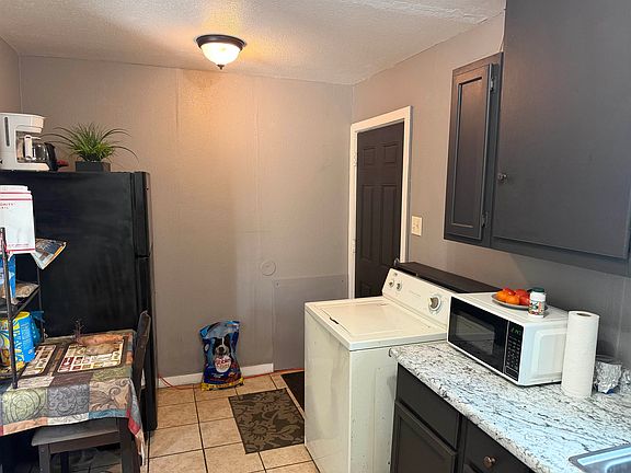 5th image of 2807 7th St