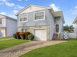 67 Genesee Ave, Staten Island, NY 10308