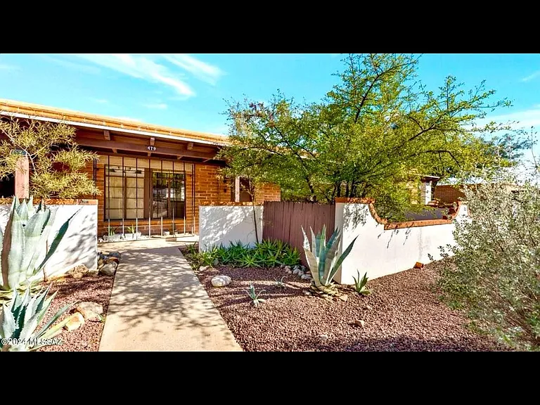 479 S Paseo Madera #C — Photo 2
