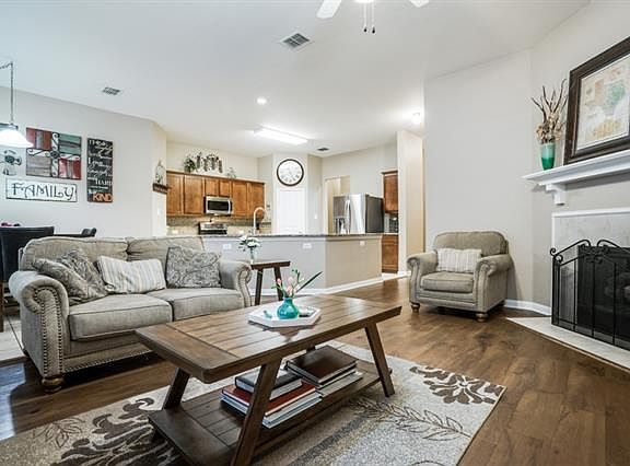 4th image of 4813 Crumbcake Dr