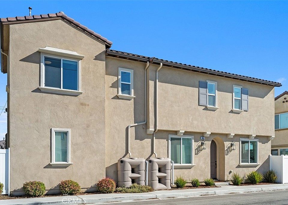 1st image of 1654 Plaza Del Amo