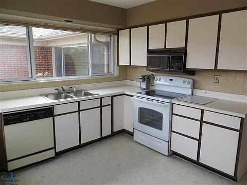 2nd image of 1876 Boulan Dr
