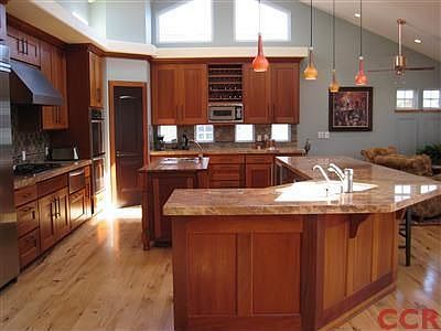 Prestigious kitchen with top-of-line appliances. 