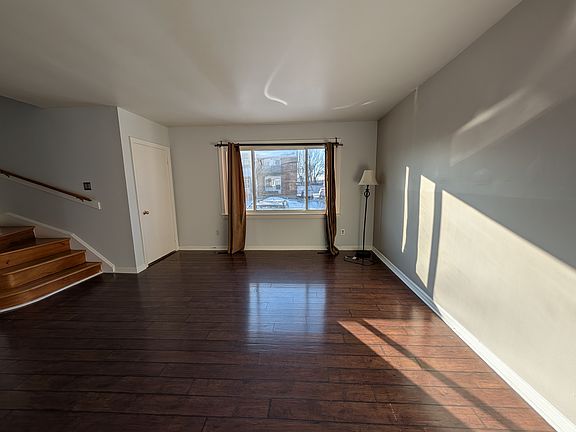 2nd image of 515 Prince Albert St