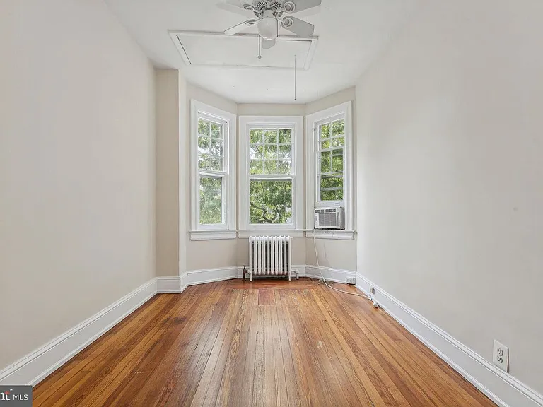 2237 Hall Pl NW — Photo 12