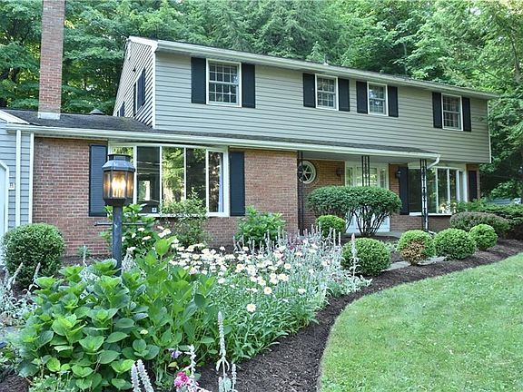4th image of 103 Wooded Heights Dr