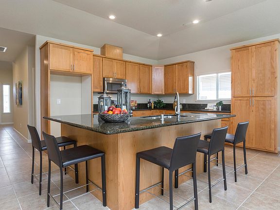 3rd image of 8298 Vida Ct