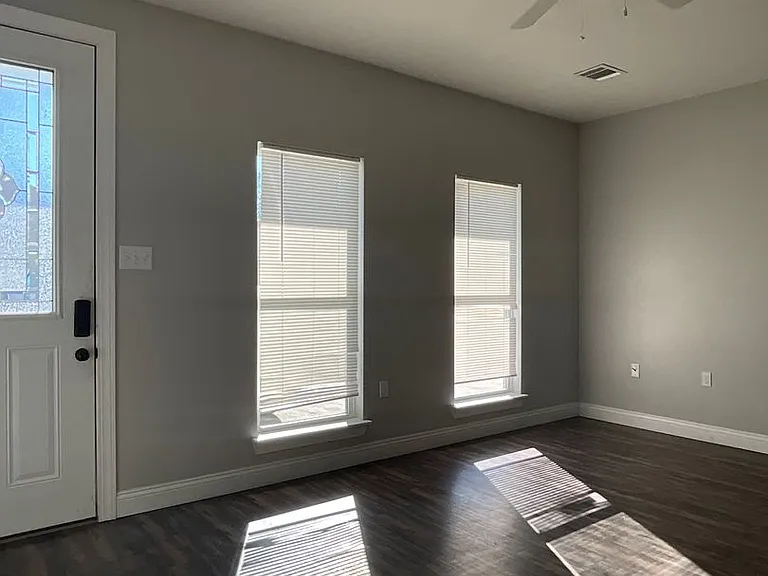 308 Lacey Eden Ln — Photo 15