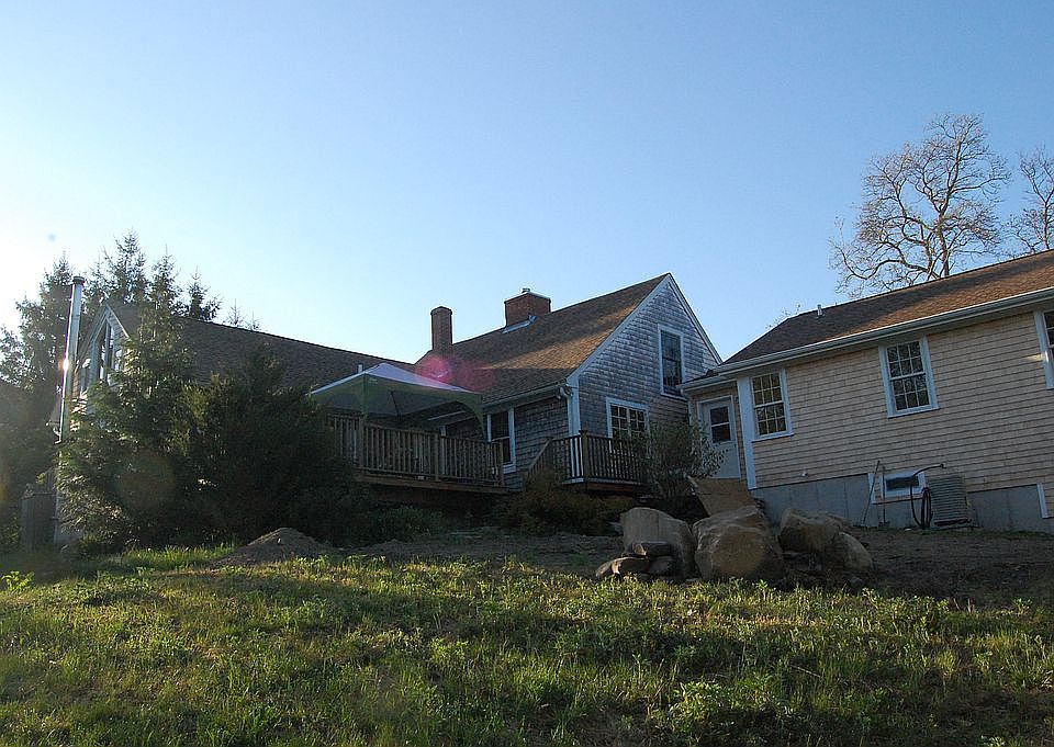 2nd image of 321 Valley View Rd