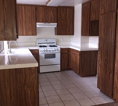 3rd image of 721 Spenser Ln