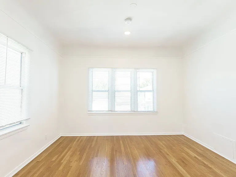 147 North Hamilton Drive — Photo 15