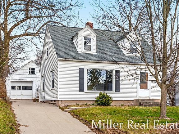 2nd image of 227 W Benson St