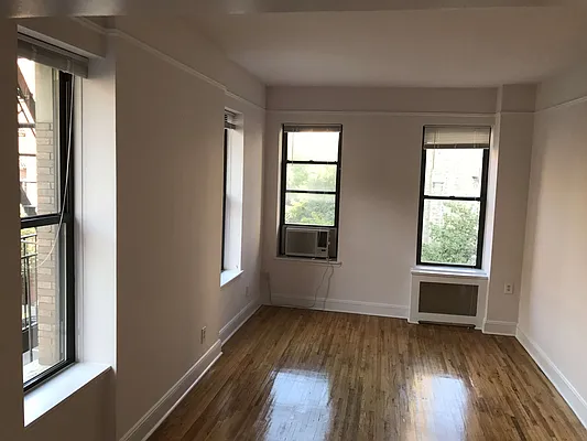 Rented by Metropolis Real Estate of Manhattan | media 3