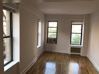 Rented by Metropolis Real Estate of Manhattan