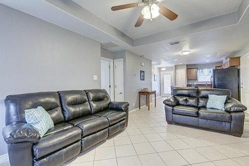 5th image of 21 Pinehurst Dr