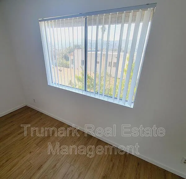 1041 Allen Ave #5 — Photo 14
